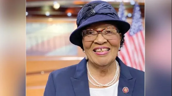 Alma S. Adams addresses Biden’s contributions and calls for pay equity