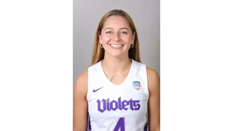 On Thursday, March 20, former Rutgers Preparatory School Belle Pellecchia collegiate team won in the NCAA Division III Basketball Championship Tournament