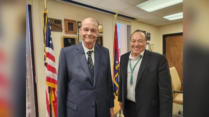 Supt. Tom Horne and Chinle USD Supt. Quincy Natay