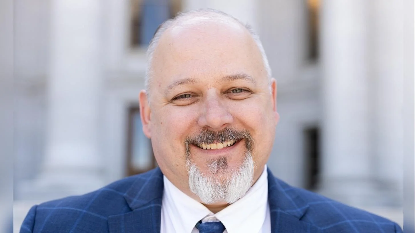 Sen. Jesse L. James voted Yes on AB911, a bill concerning battery collection and recycling program funding