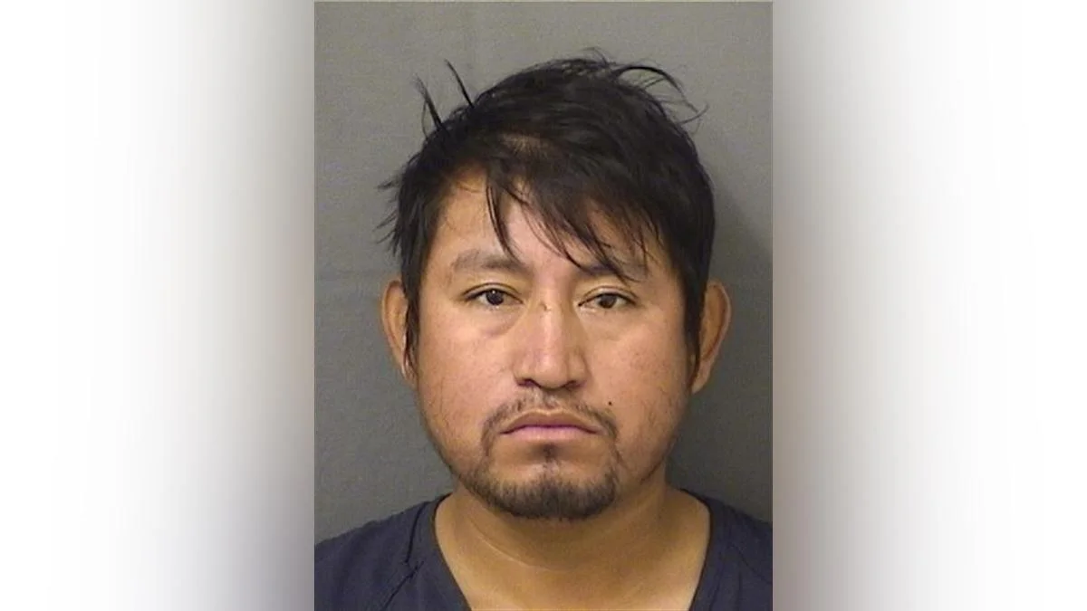 Illegal alien arrested again in West Palm Beach after exposing himself to mother and daughter Illegal alien arrested again in West Palm Beach after exposing himself to mother and daughter