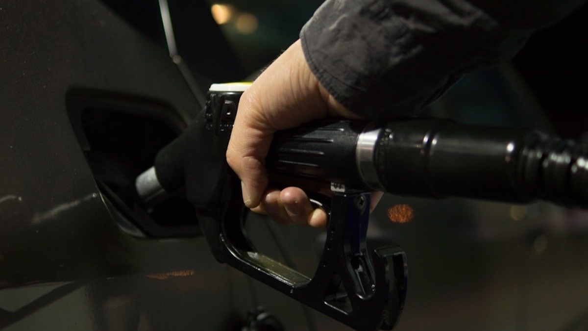 Average gas price in Texas is just under .90 per gallon, new AAA report finds