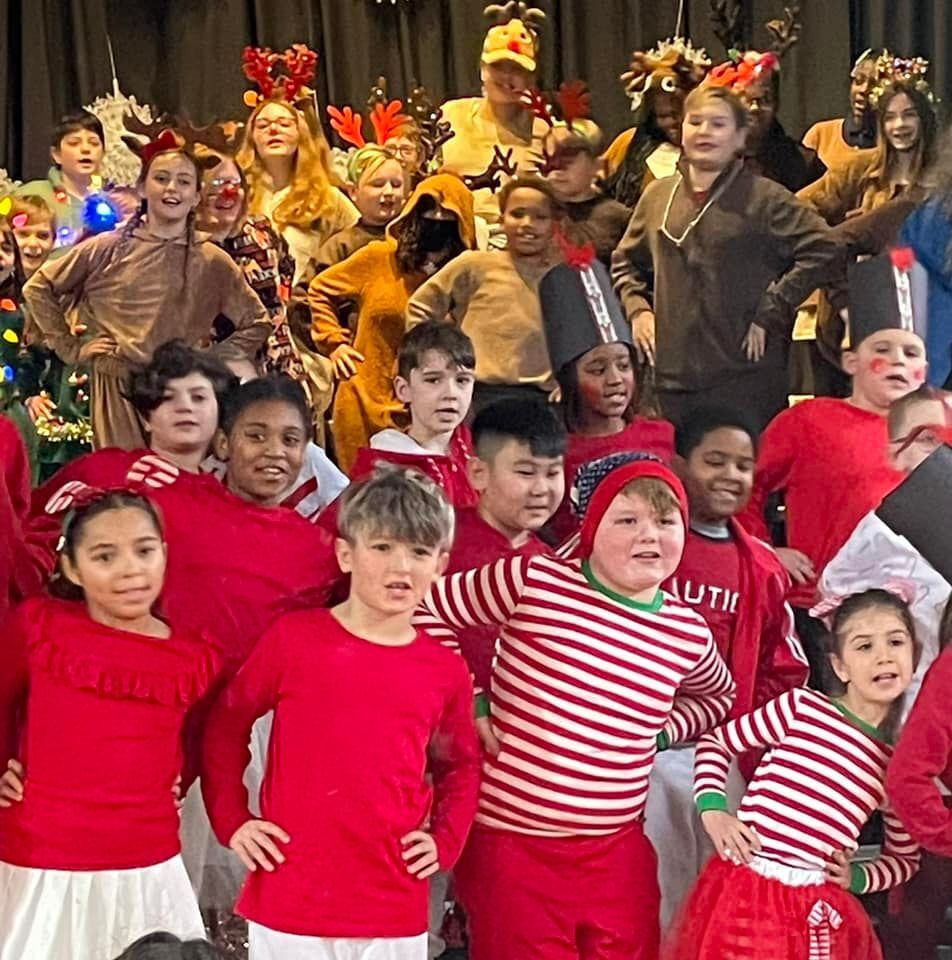 Our little eagles, under the direction of music teacher