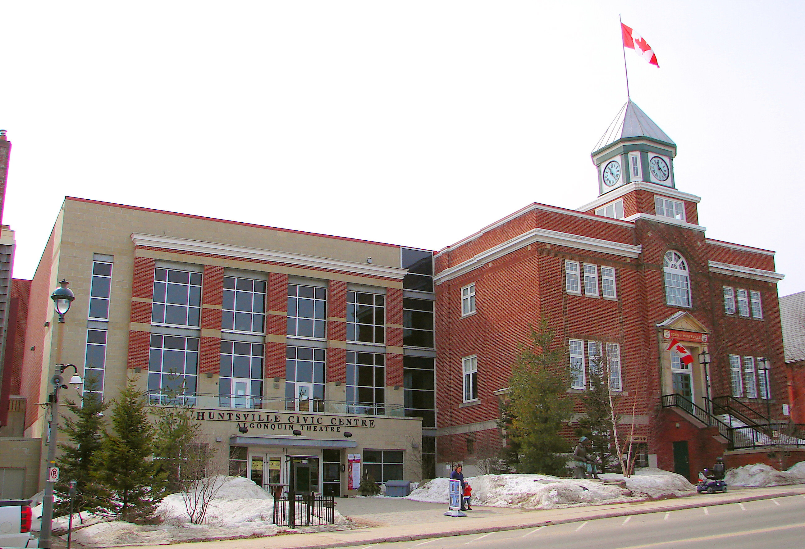 City approves contract to build Hays Farm Sports Park