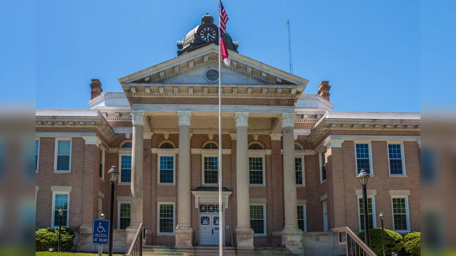 Halifax - wikipedia.org