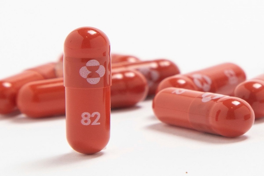 What You Need To Know About the New COVID-19 Pills
