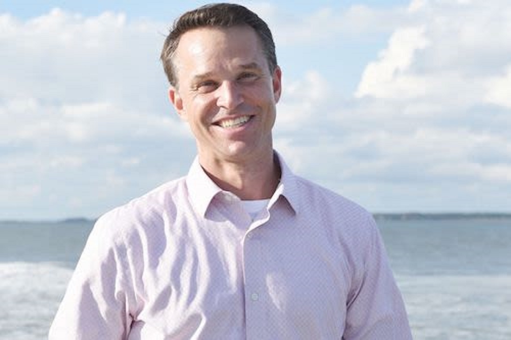 LR welcomes former Joe Bear back as campus pastor
