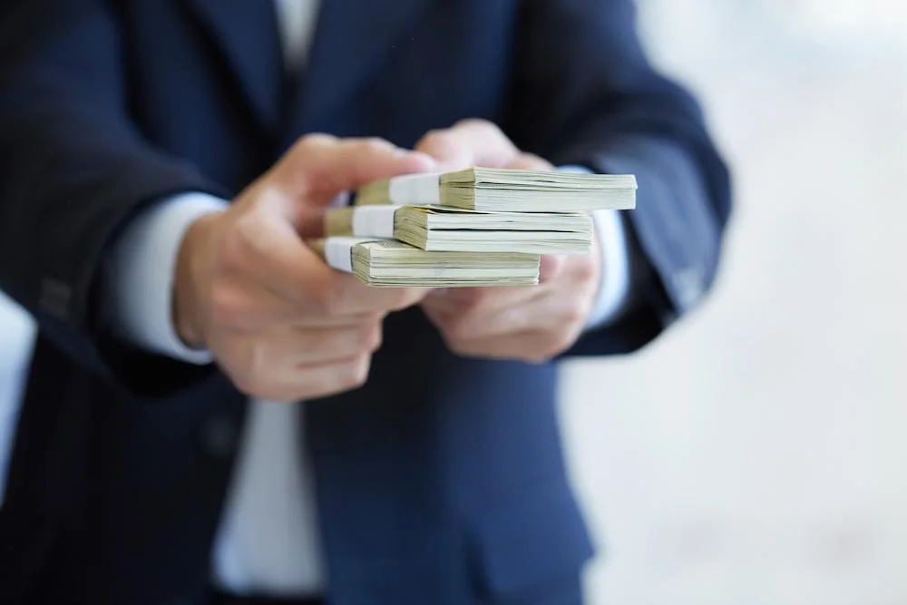 Best station to purchase midgrade unleaded gas near zip code 93204