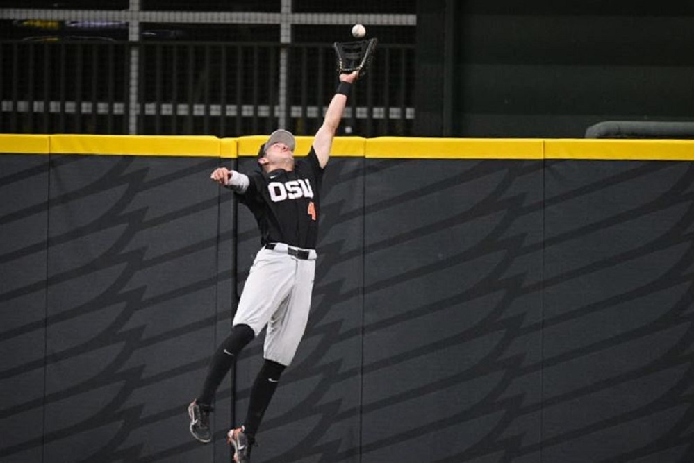 Oregon State Downs Oregon In Non-Conference Matchup