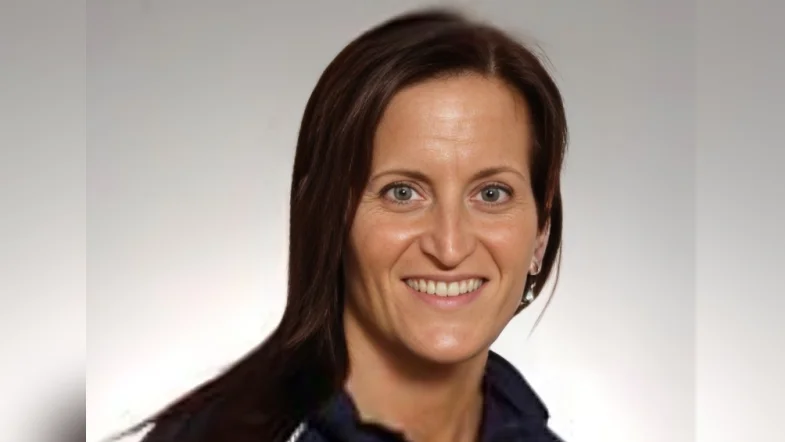 Sharon Pfluger %2782 Head Coach - TCNJ Athletics