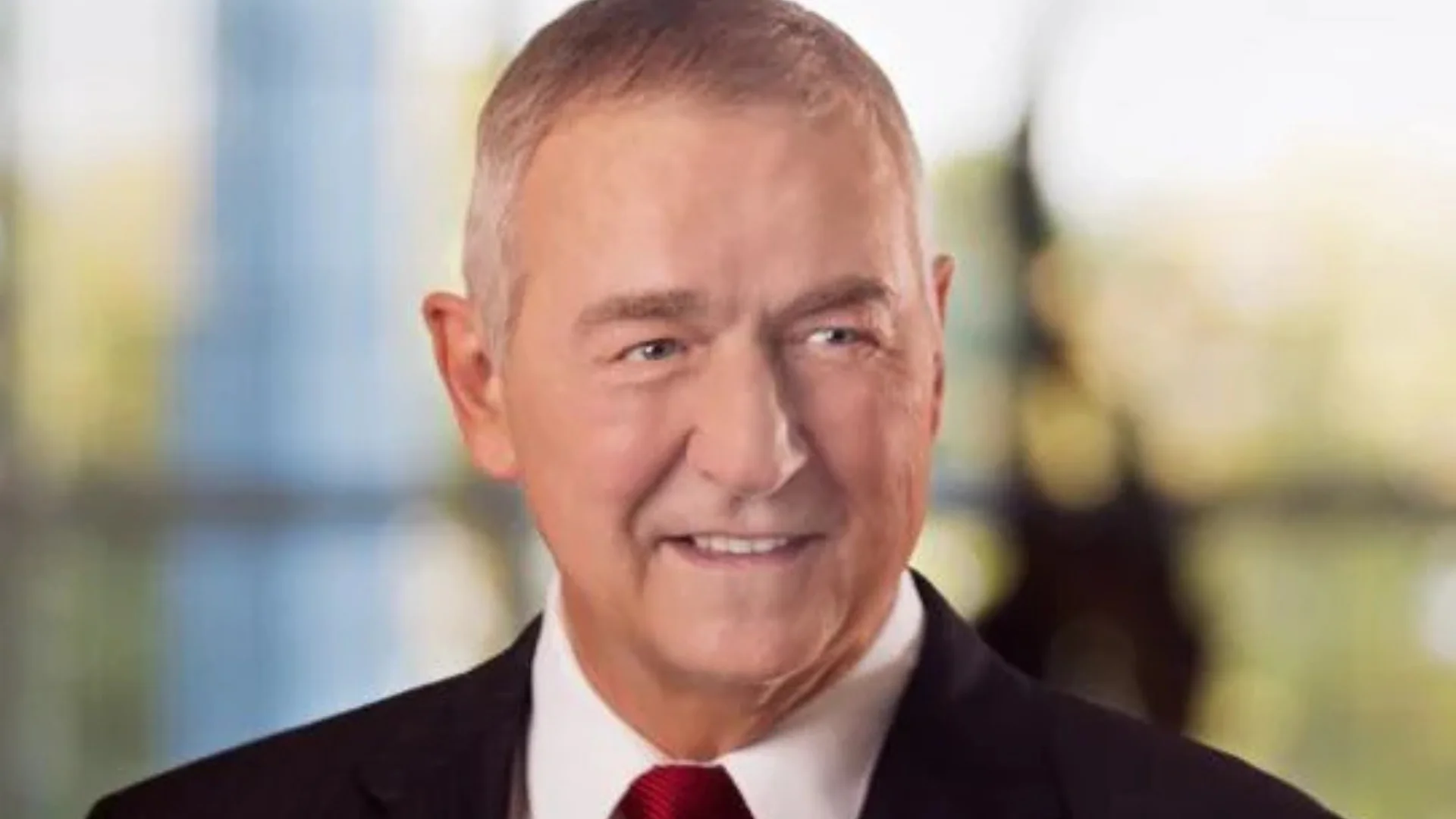 Jim Goodnight Co-Founder & Chief Executive Officer at SAS Jim Goodnight Co-Founder & Chief Executive Officer at SAS