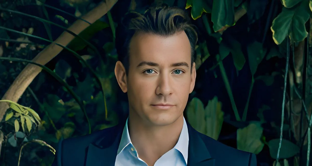 Chris Leavitt, Executive Director of Luxury Sales at Douglas Elliman Real Estate Chris Leavitt, Executive Director of Luxury Sales at Douglas Elliman Real Estate