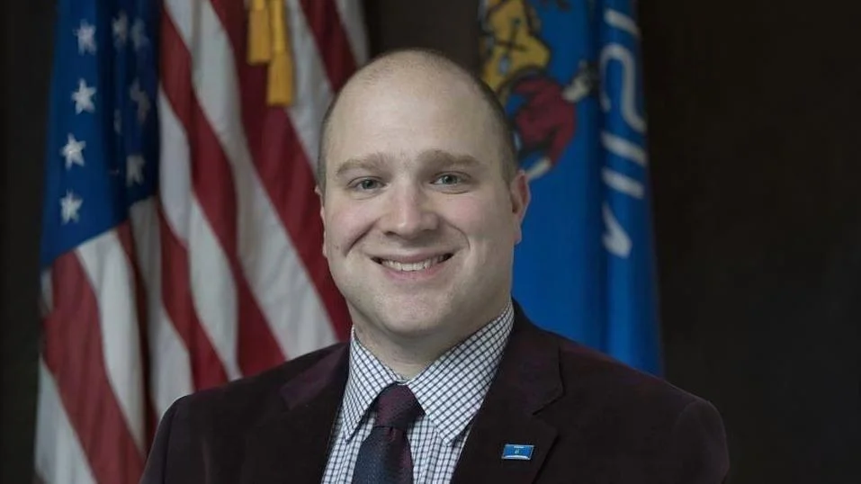 Shae Sortwell posts series of remarks referencing Francesca Hong and state politics