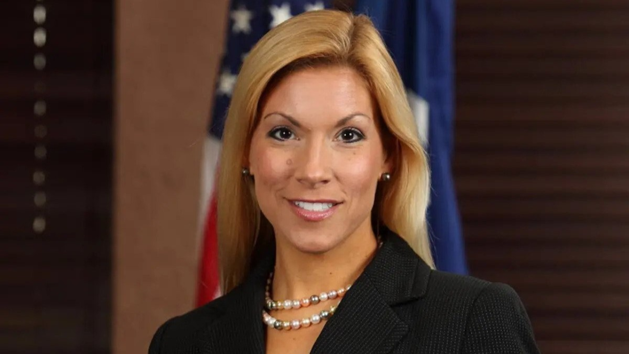 Beth Van Duyne tweets about natural resources, education, and economic policy