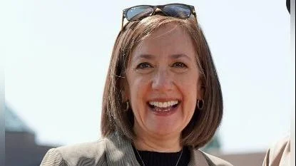 U.S. Rep. Andrea Salinas Congresswoman for Oregon's 6th District U.S. Rep. Andrea Salinas Congresswoman for Oregon's 6th District