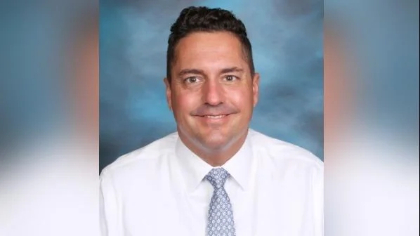 Lake Geneva J1 School District Education: 1,683 students were enrolled in schools in 2024-25 school year