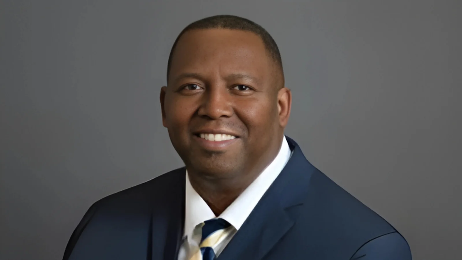 Rep. Carl Gilliard to host ceremony for bridge named after Coach Middleton