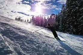 Moonlight Ski Weekend on March 4 Moonlight Ski Weekend on March 4