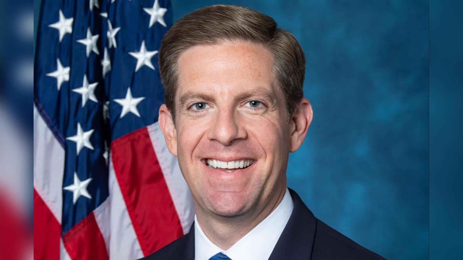 Rep. Mike Levin shares opposition to policies, mourns Pope Francis, and celebrates land lease