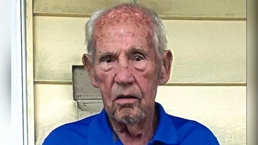 Jackie Holt, 86, of Ludlow, Kentucky, Passed Away Peacefully at St. Elizabeth Healthcare