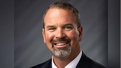 Governor signs new laws to expand teaching opportunities and reduce regulations in education