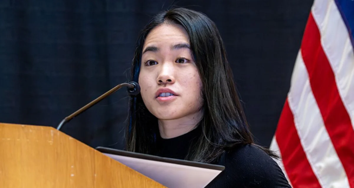 Staff Sgt. (Ret.) Jennifer Castle ‘09 sang the national anthem.