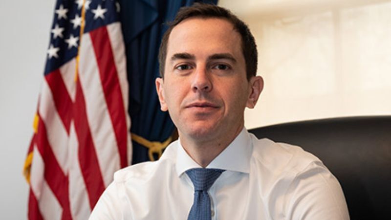 Rep. Menendez votes to count illegal aliens towards seats in Congress Rep. Menendez votes to count illegal aliens towards seats in Congress