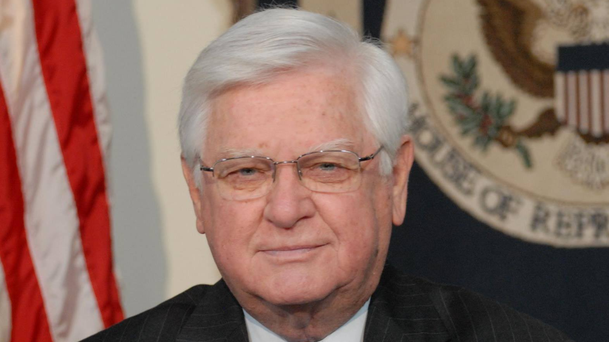 Two Somerset Students Intern with Congressman Hal Rogers Two Somerset Students Intern with Congressman Hal Rogers