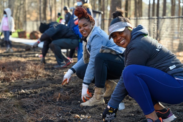 Dunwoody recognizes MLK, Jr. Day with service Dunwoody recognizes MLK, Jr. Day with service