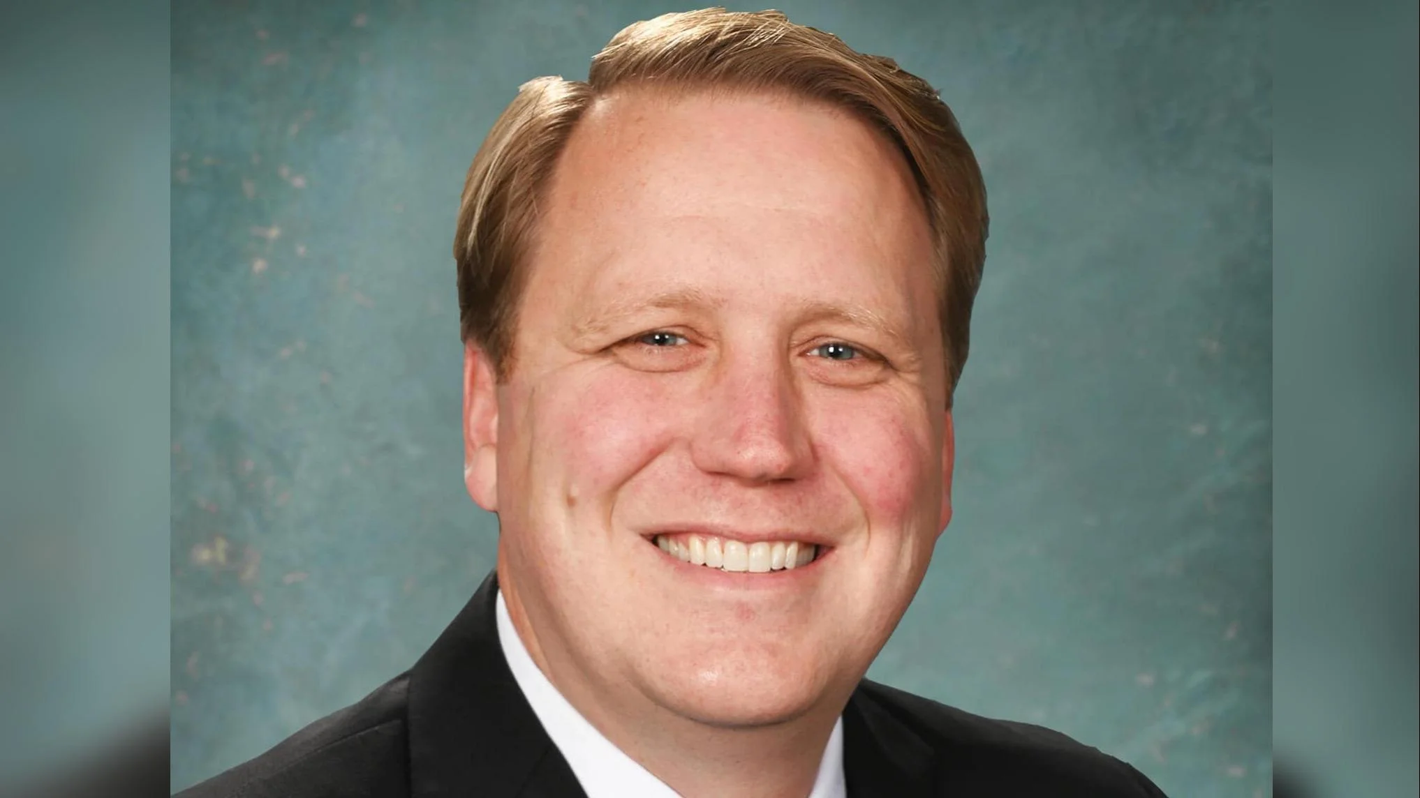 Senator Aric Nesbitt criticizes corporate decisions in August 21 posts