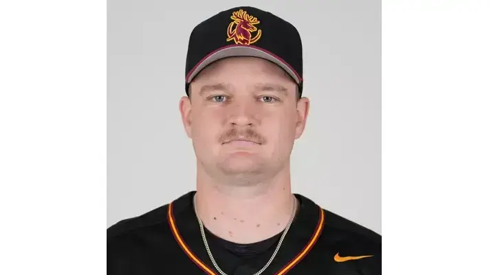 El Modena High School standout Bryant Smaaladen’s collegiate team loses game in the NCAA Division III Baseball Championship on Friday, May 23 El Modena High School standout Bryant Smaaladen’s collegiate team loses game in the NCAA Division III Baseball Championship on Friday, May 23