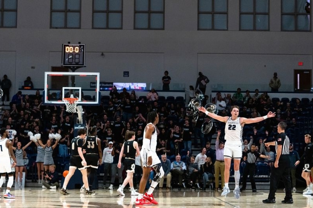 Top-Ranked Volcano Vista Overpowers Tigers