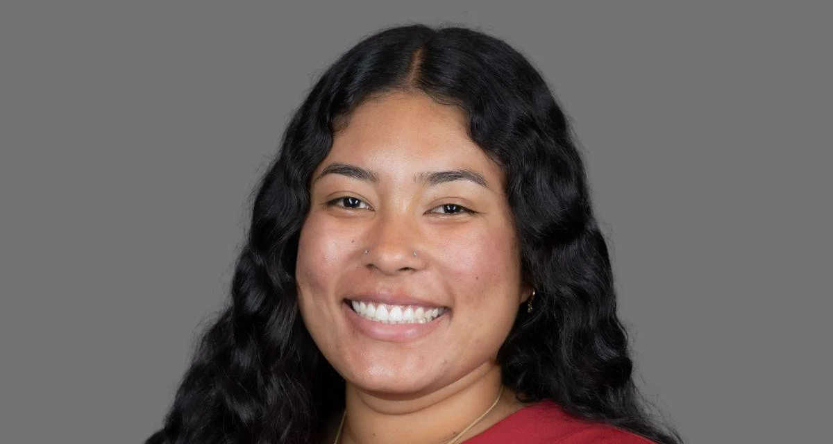 Arkansas softball splits doubleheader at Kickin’ Chicken Classic