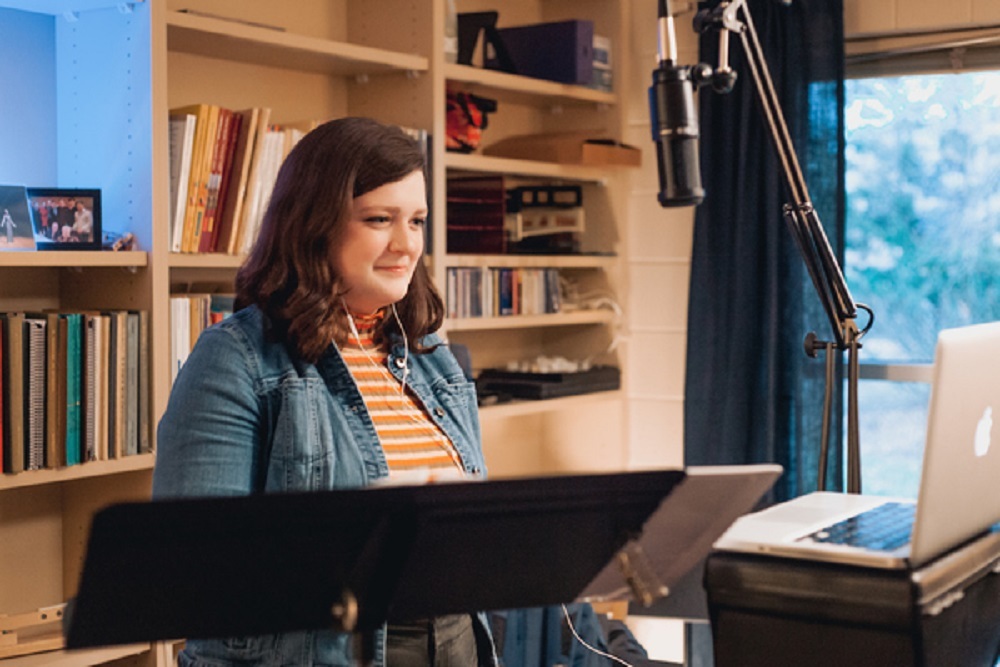 LUTHER COLLEGE: Storytelling with Images at Luther During the Pandemic