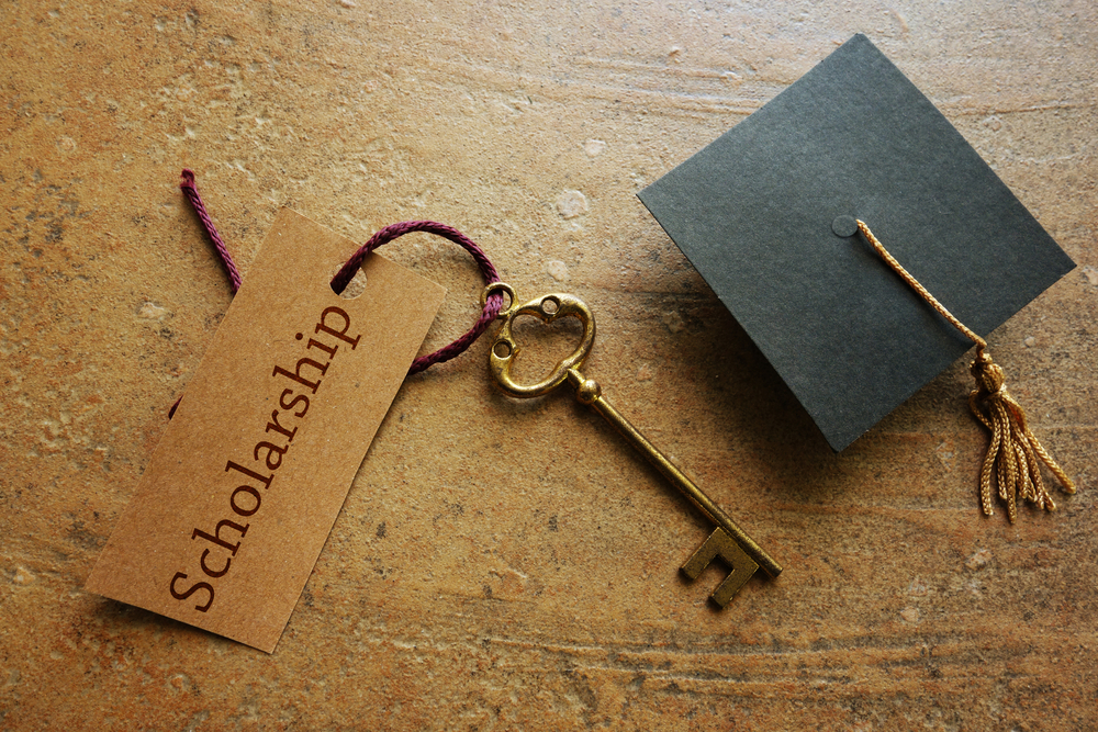 GLENOAK HIGH SCHOOL: Plain Local Foundation Scholarships