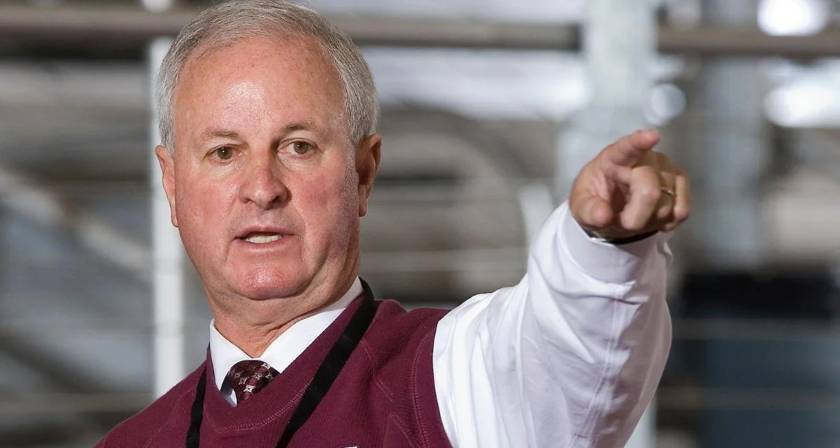 Pat Henry, Head Coach at Texas A&M Aggies Track and Field - Trackalerts.com