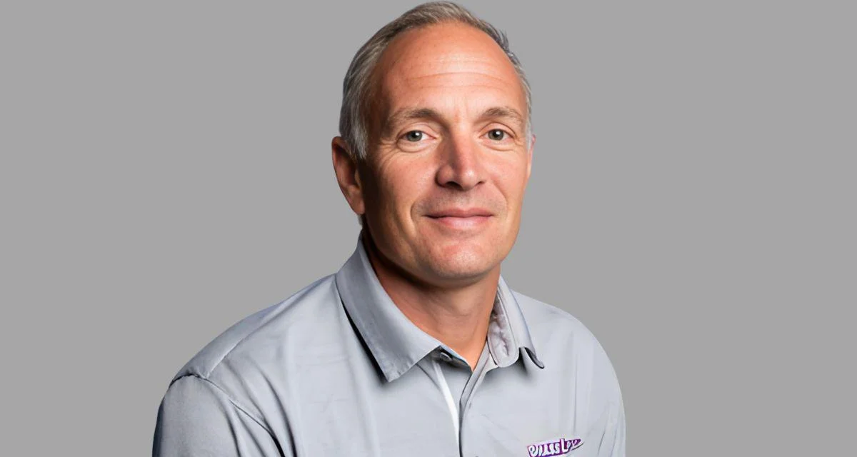 Gary Gardner, Head Coach at Mass Lowell River Hawks Men's Cross Country