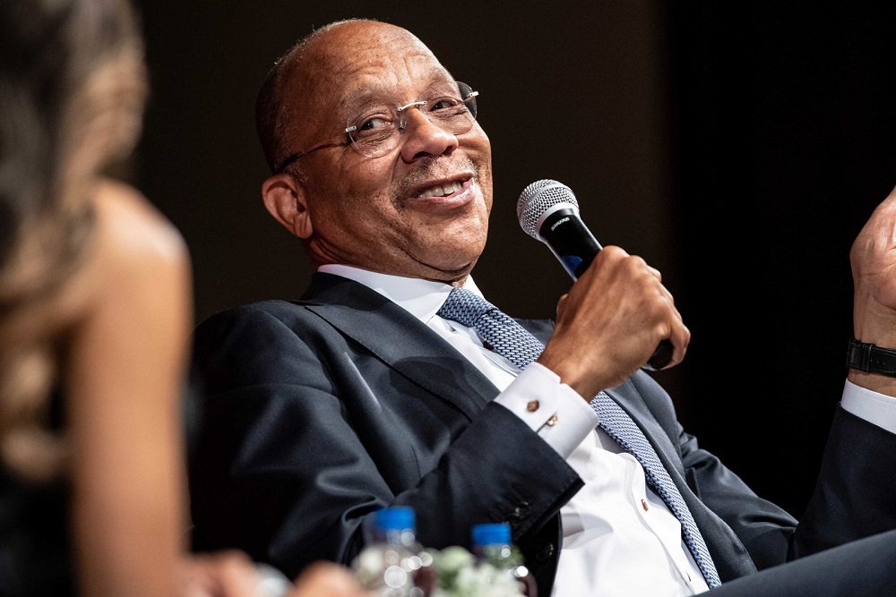 Eugene Robinson Advocates for Reparations at Dialogues