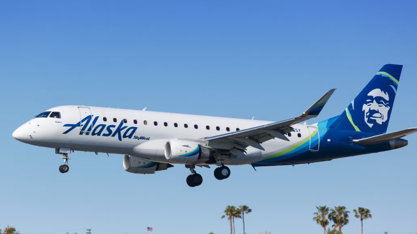 Alaska Airlines Embraer E175 aircraft