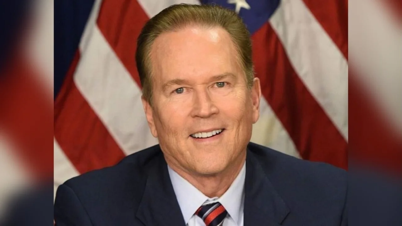 Vern Buchanan discusses Panama Canal security and health legislation