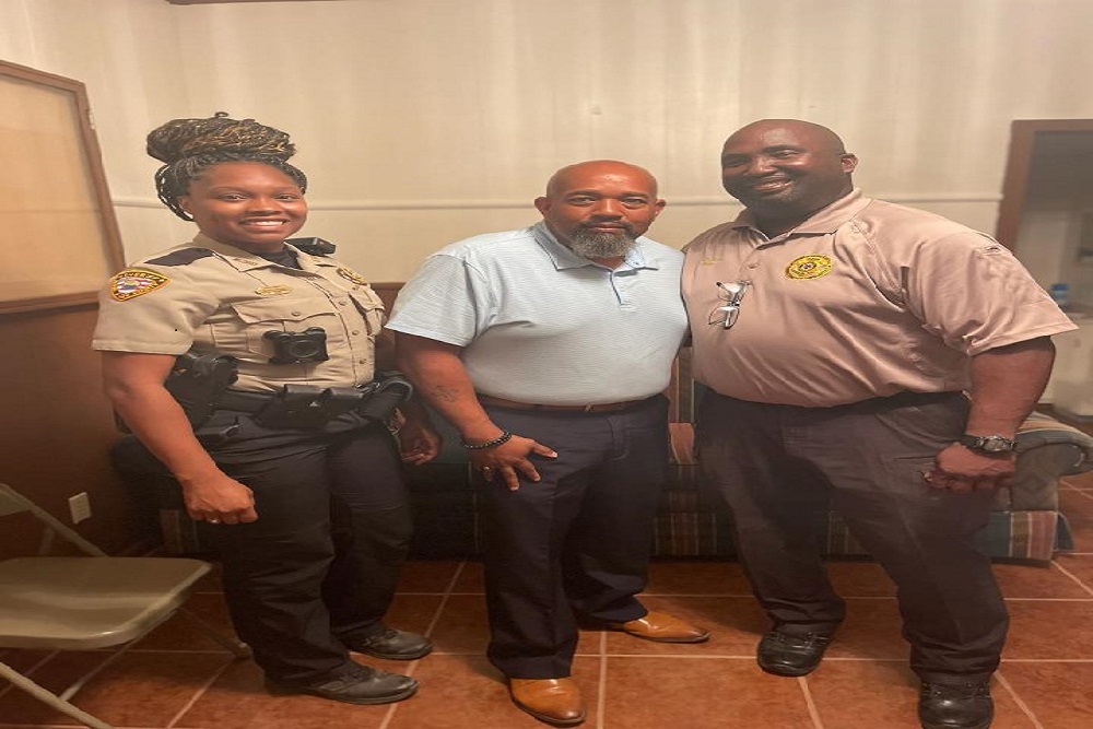 Adams County Sheriff’s Office – Major Keith Myles and Deputy Alicia Wimley Spoke at Murray Temple C.O.G.I.C Annual Women’s Conference 2022 About Gun Control and Gun Safety