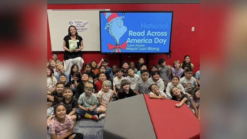 Mayor Lori Blong visits MISD’s newest elementary school
