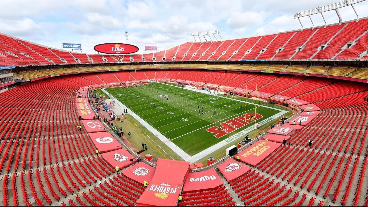 Field Yates headlines fantasy football draft event at Arrowhead Stadium