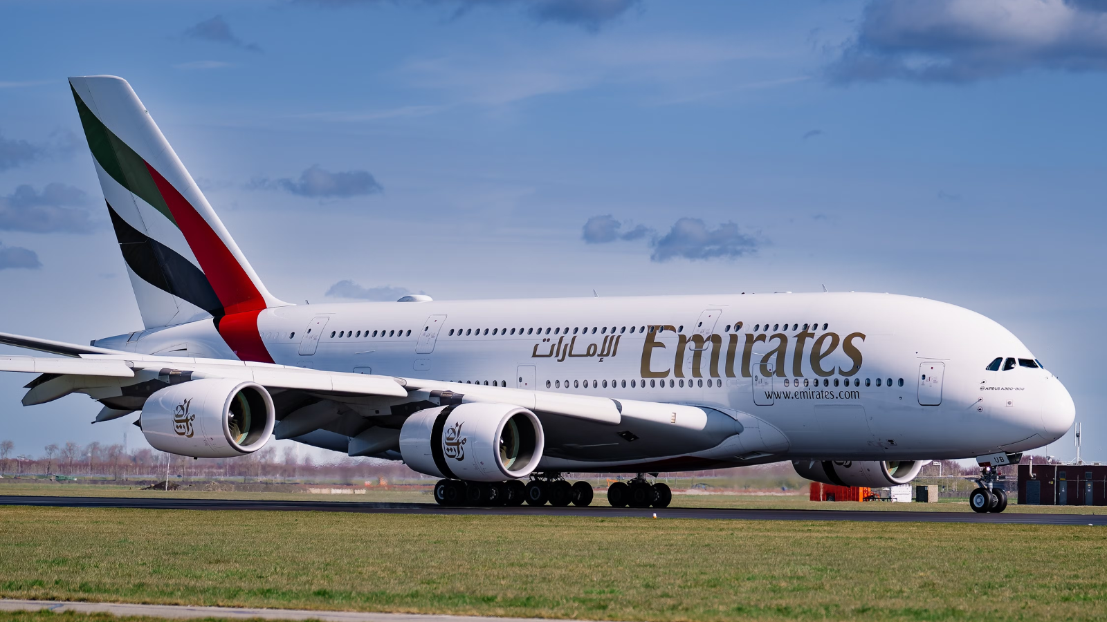 Emirates Swissport boosts flower Emirates Swissport boosts flower