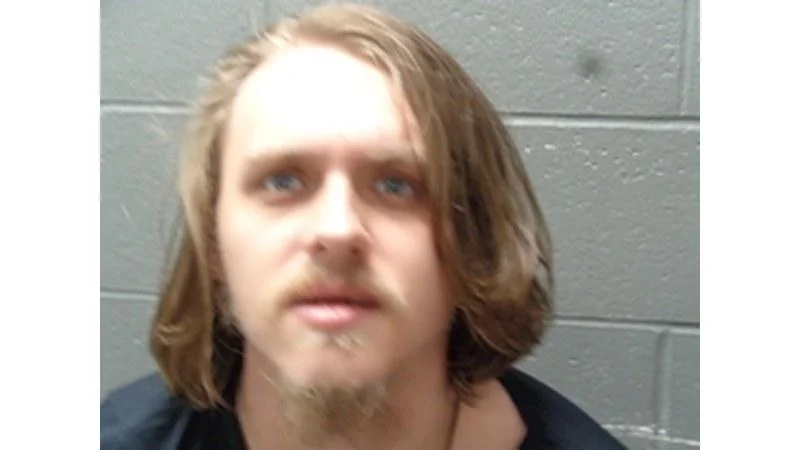2 booked on domestic charges in Izard County, Arkansas, on Aug. 5
