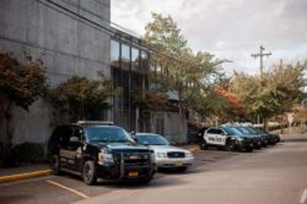 Senator Merkley’s staff to tour Emergency Operations Center Senator Merkley’s staff to tour Emergency Operations Center