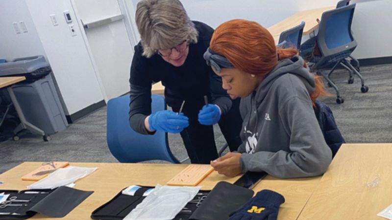 University of Michigan-Flint announces UM-Flint student associations team up for medical training event