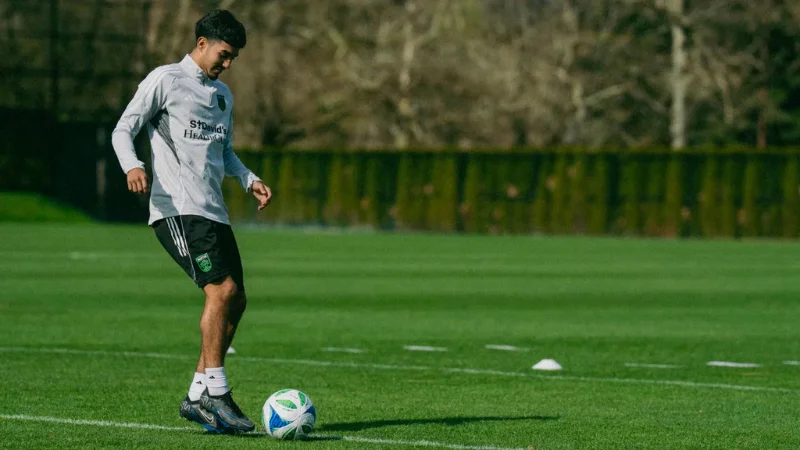 Austin FC signs Ervin Torres on short-term deal for Cincinnati match Austin FC signs Ervin Torres on short-term deal for Cincinnati match