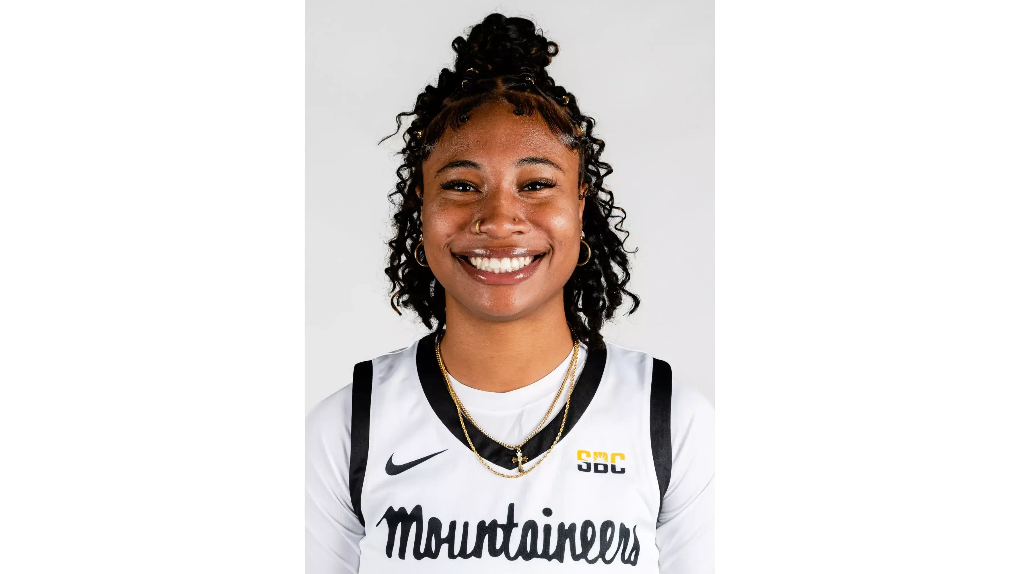 Daisia Mitchell Daisia Mitchell