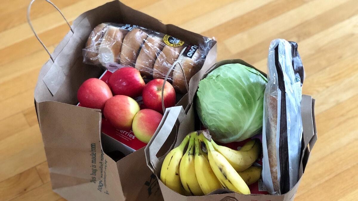 DoorDash has partnered with Southeastern Grocers Inc. to offer on-demand grocery delivery. - Unsplash/Maria Lin Kim